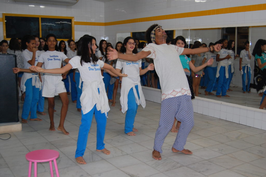 Cultura Afro-brasileira é tema de oficinas para alunos do 5º Ano do Ensino Fundamental
