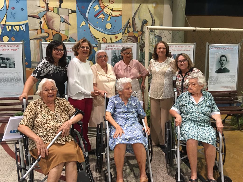 Missa em agradecimento e despedida às Irmãs Missionárias de Jesus Crucificado