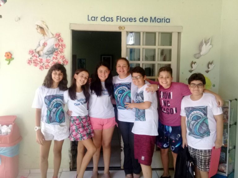 Projeto Gentileza realiza ação no Lar das Flores de Maria
