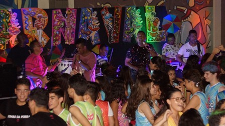 IDB realiza Prévia Carnavalesca para alunos do 9º Ano do Ensino Fundamental e Ensino Médio
