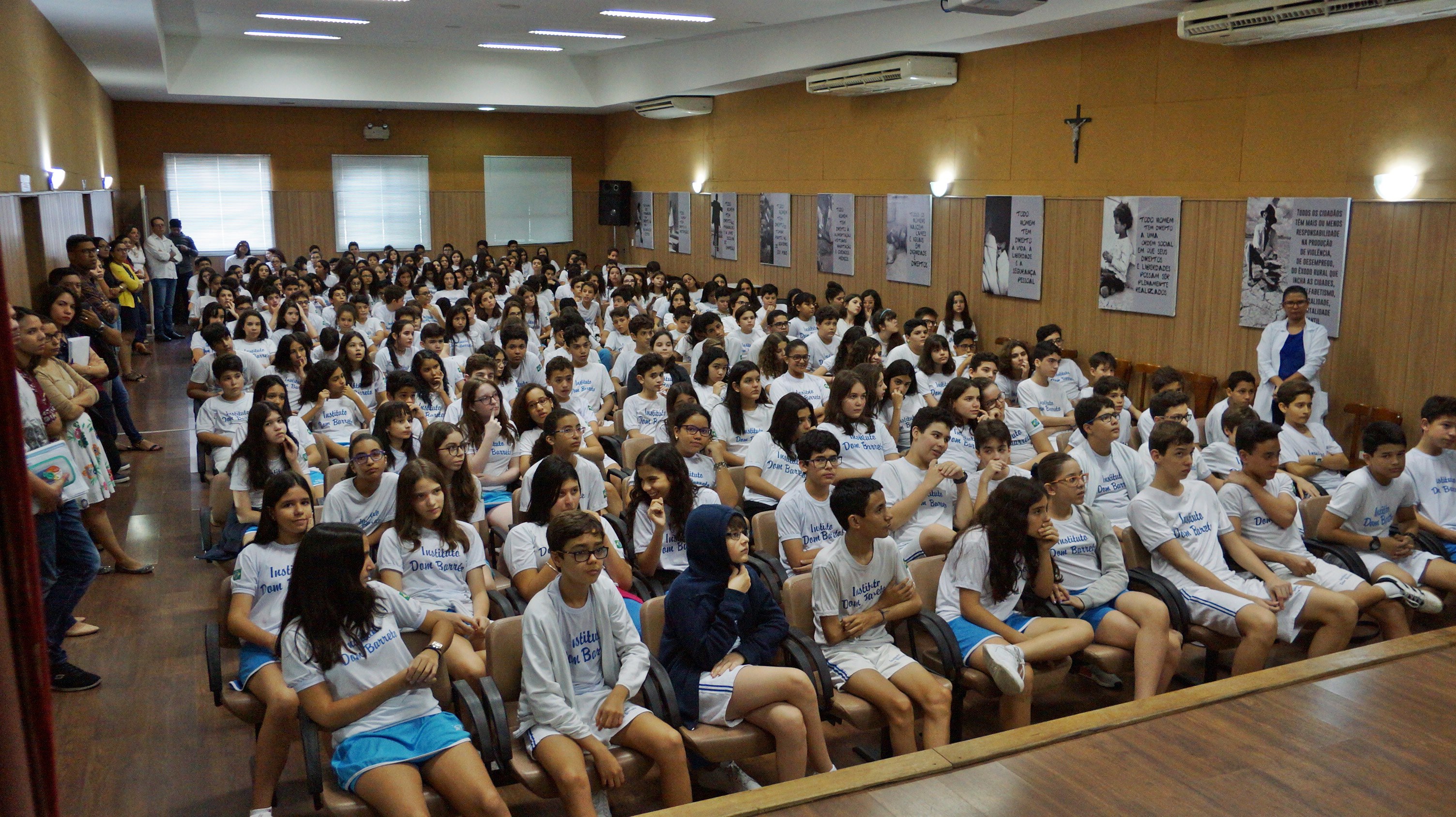 Serviço de Psicologia do IDB promove palestra sobre “Cyberbullying” para alunos dos 6º e 7º Anos do Ensino Fundamental

