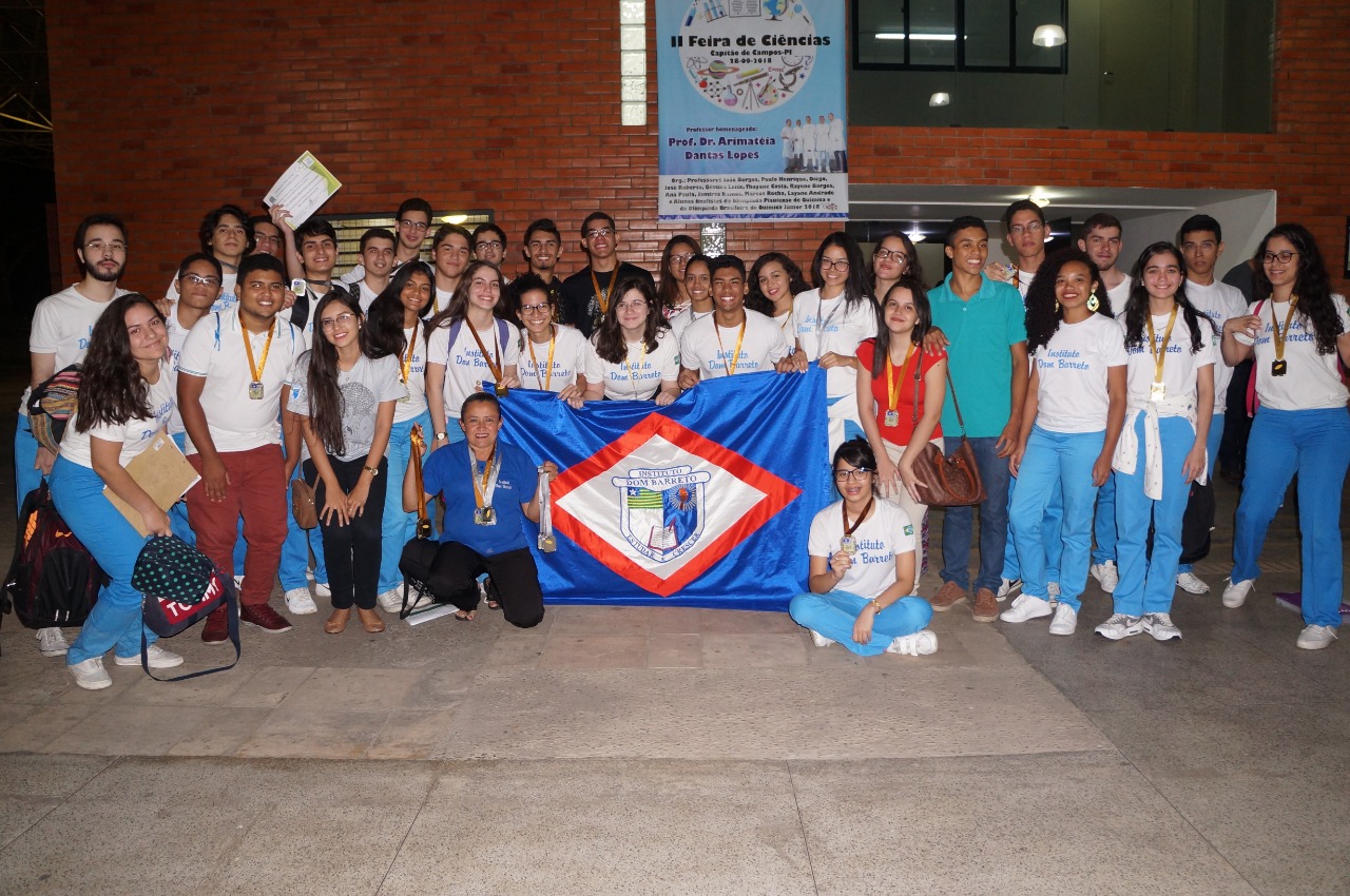 Dombarretanos participam da solenidade de entrega das medalhas da Olimpíada Piauiense de Química 2016 e 2017