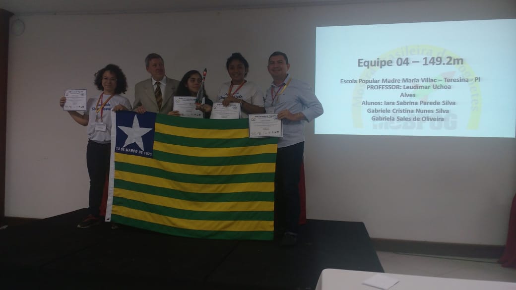 As alunas da Escola Madre Maria Villac são premiados na XVIII Mostra de Foguetes
