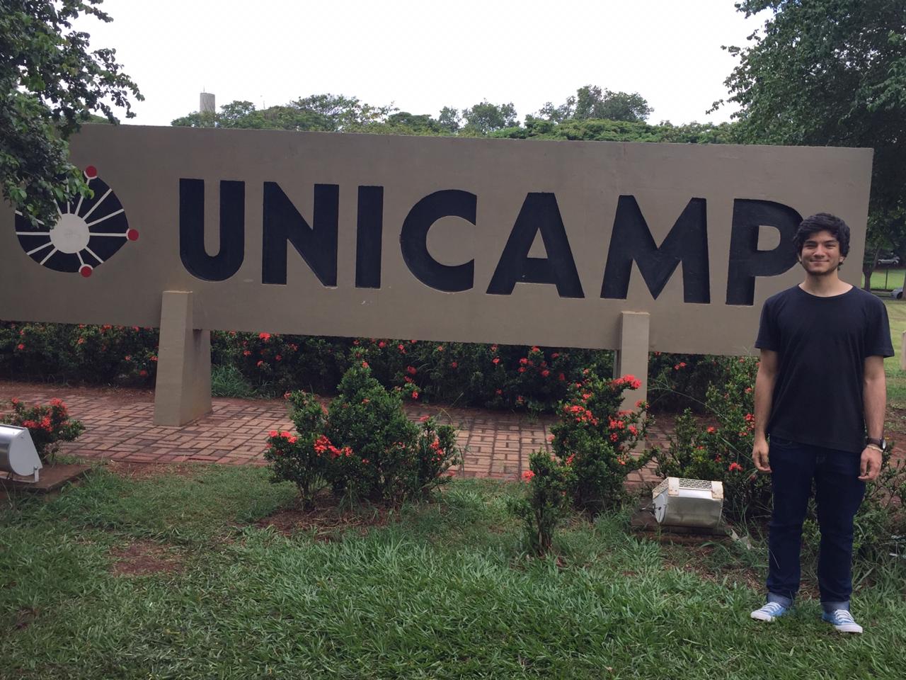 Dombarretano João Gabriel Teixeira Lima, aprovado em três vestibulares, escolhe Linguística na UNICAMP
