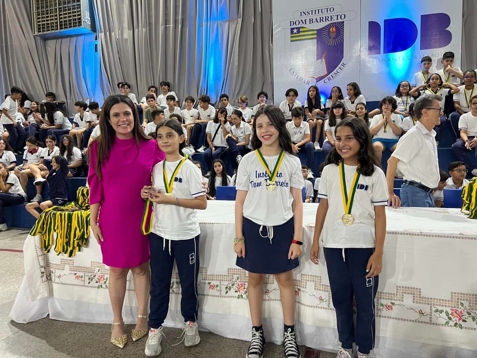 IDB realiza entrega de medalhas do Concurso Canguru de Matemática 2023