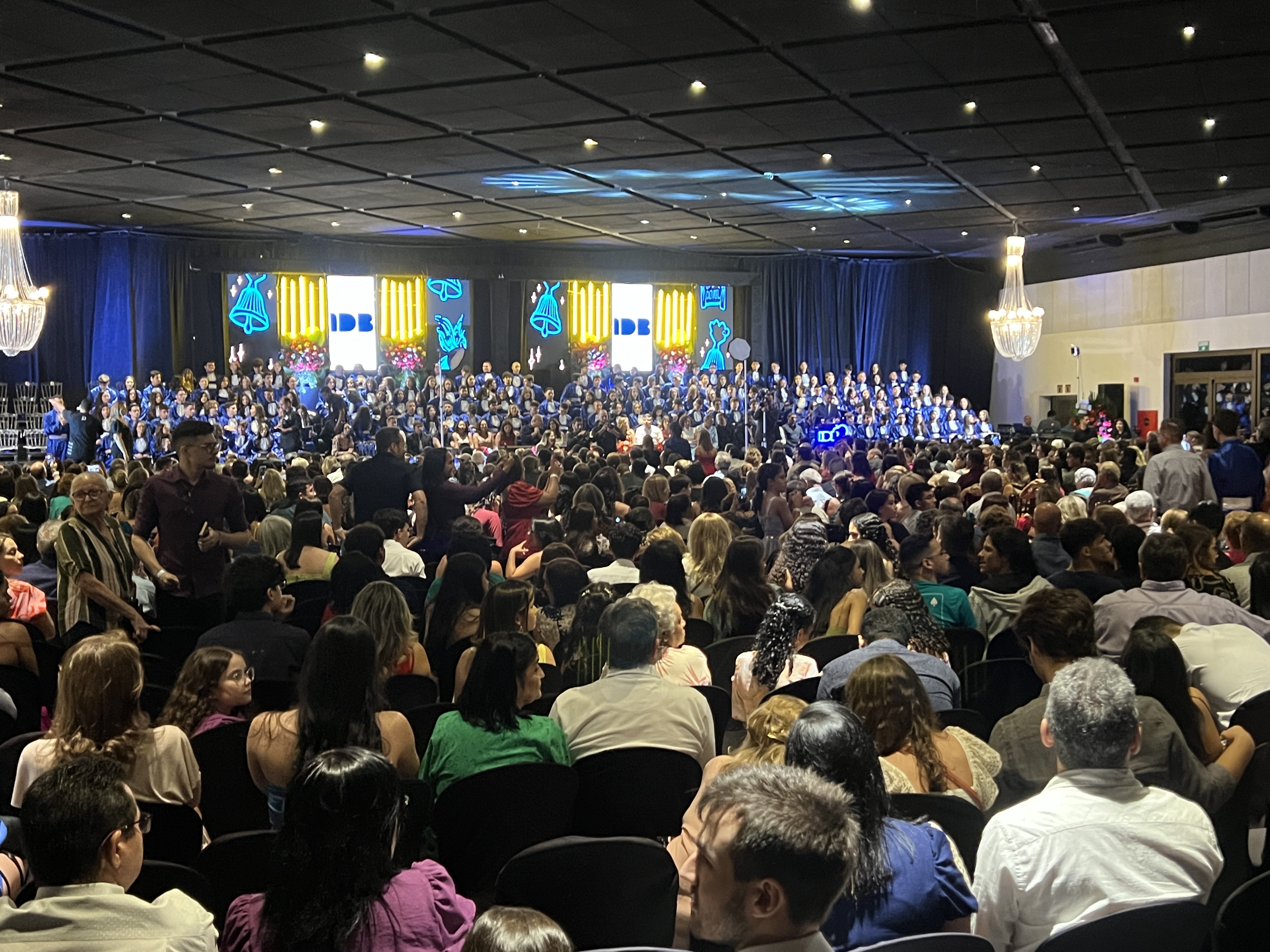 Eletiva CSI IDB.<br>
Brilho e emoção marcam a formatura do Terceirão IDB 2023 - Turma Amanhecer
