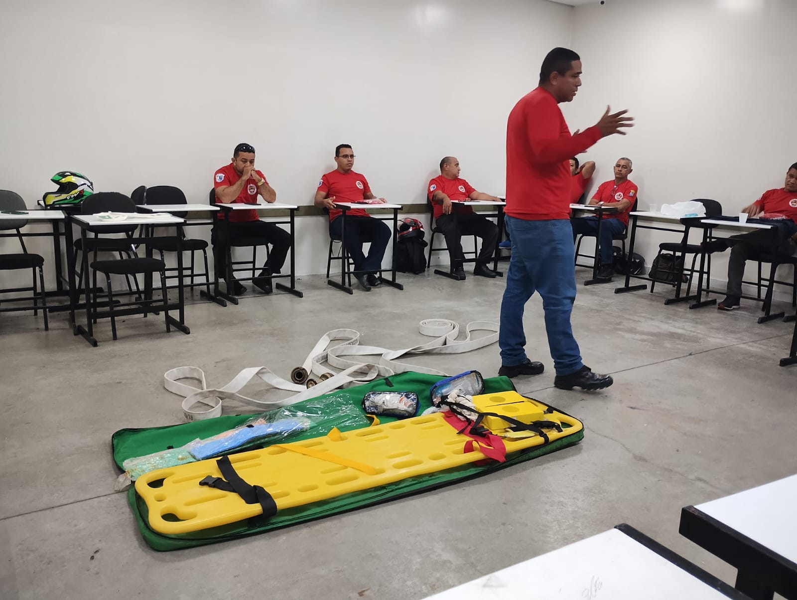 Treinamento da Brigada de Incêndio, coordenado pela Técnica em Segurança do Trabalho, Diana Raquel - Foto 2