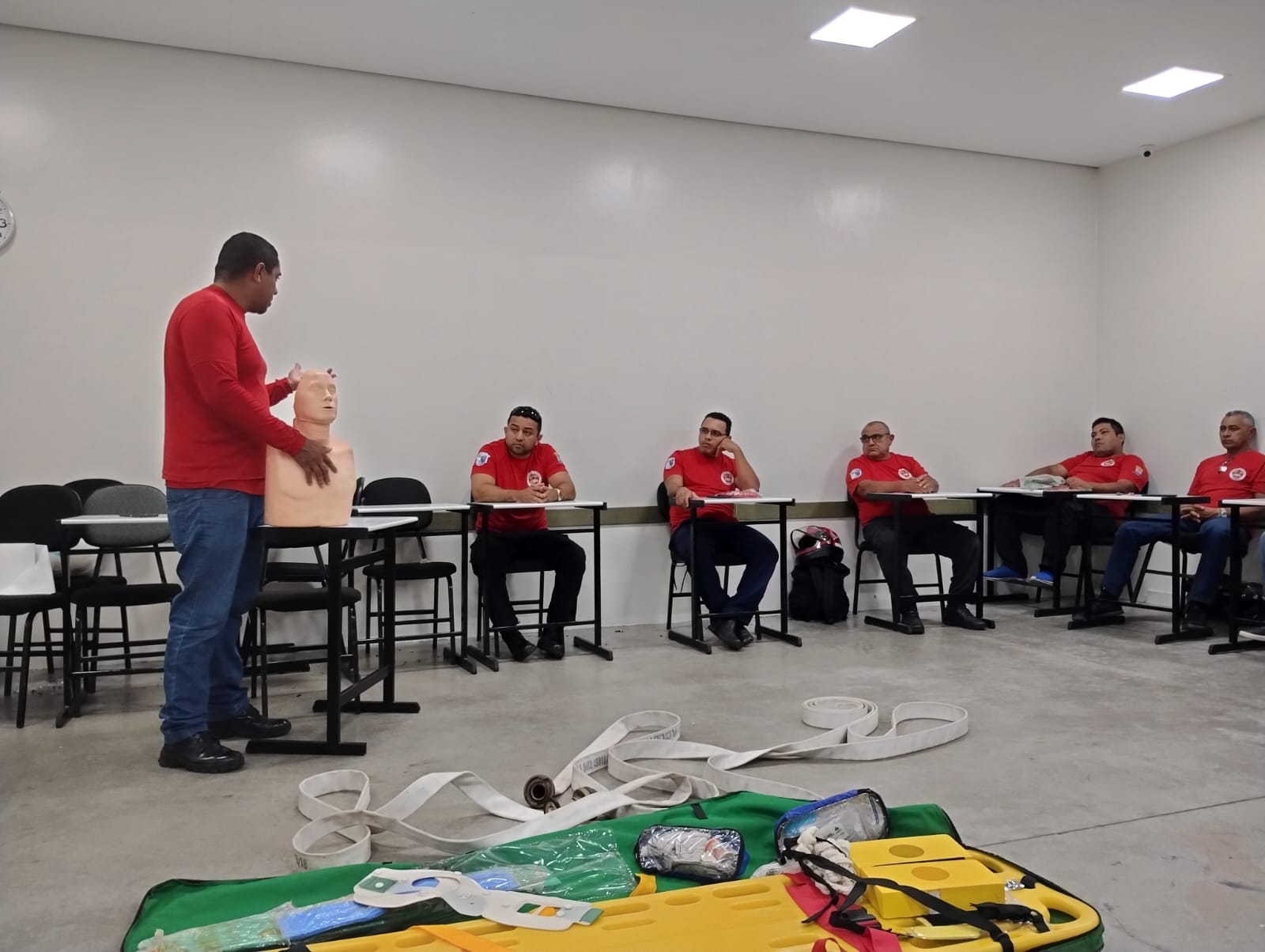 Treinamento da Brigada de Incêndio, coordenado pela Técnica em Segurança do Trabalho, Diana Raquel - Foto 3