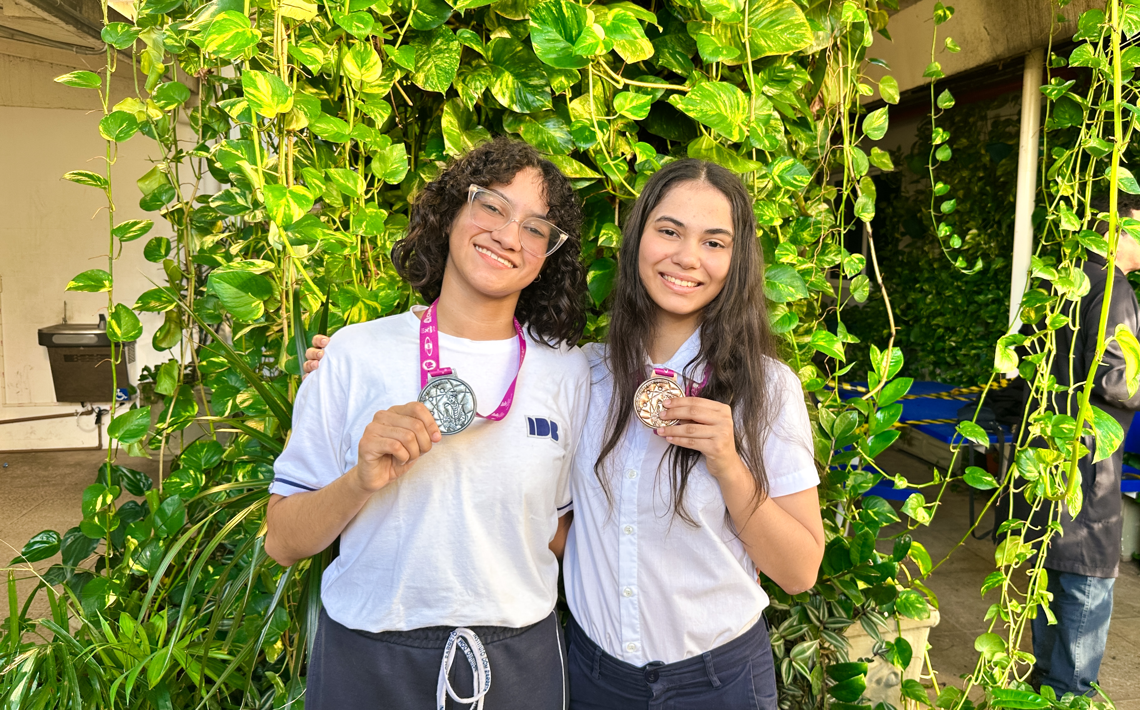 Dom Barreto no pódio do Torneio de Física para Meninas 2024